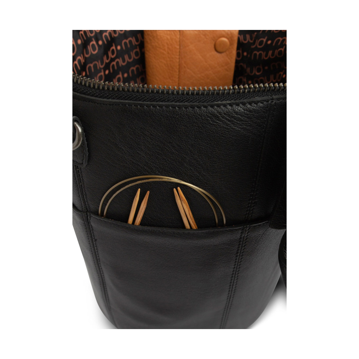 Lederorganizer rund mit Henkel, groß Saturn XL Black